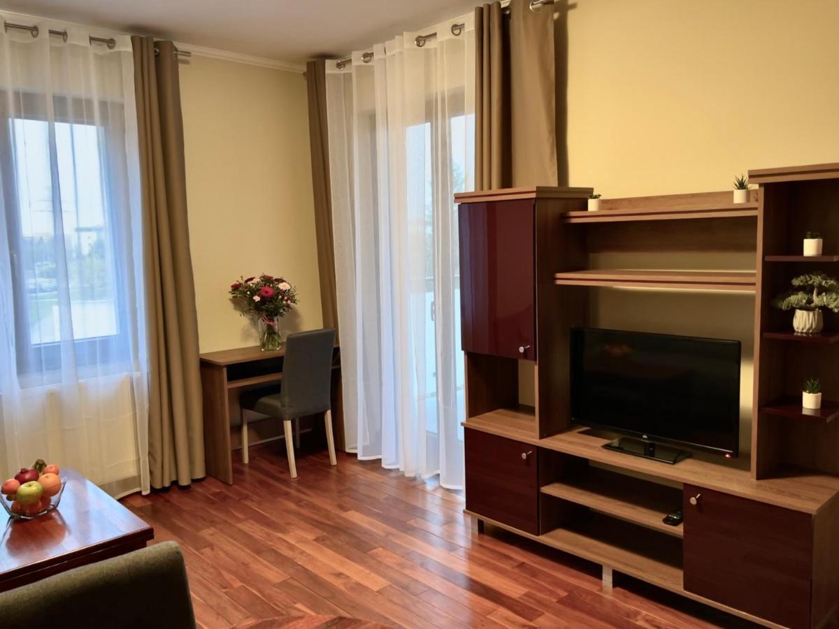 Mala Italia Apartments Breslavia Esterno foto