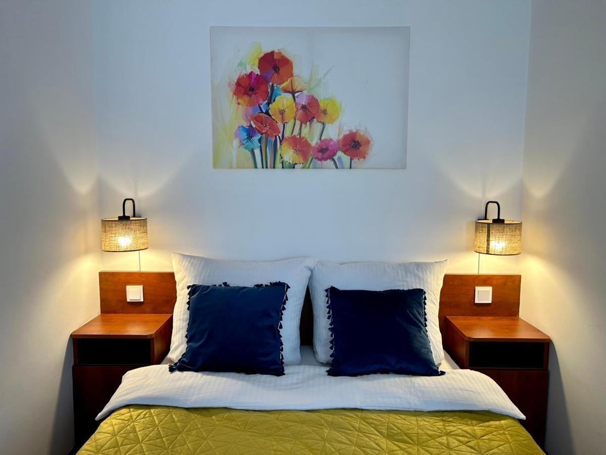 Mala Italia Apartments Breslavia Esterno foto