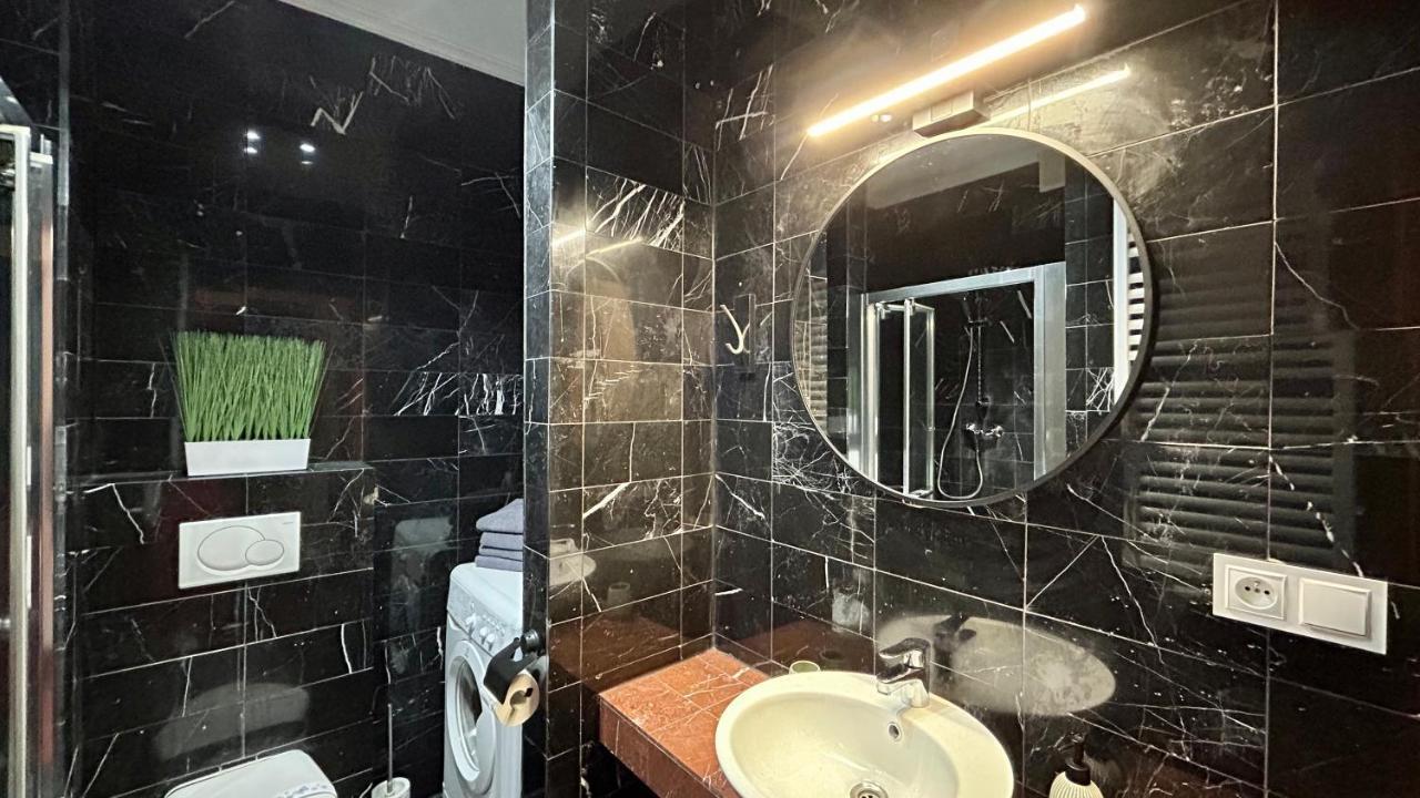 Mala Italia Apartments Breslavia Esterno foto
