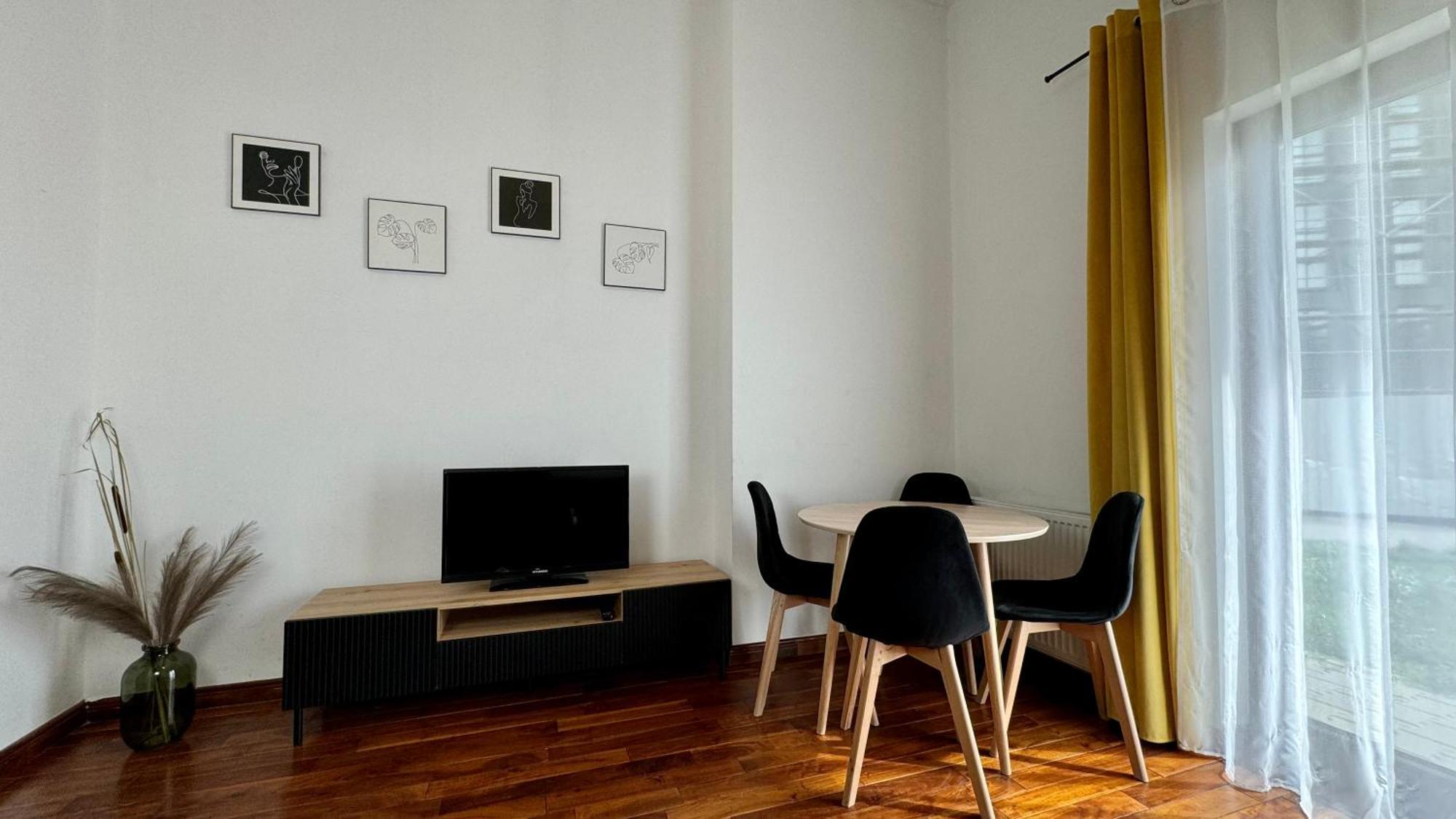 Mala Italia Apartments Breslavia Esterno foto