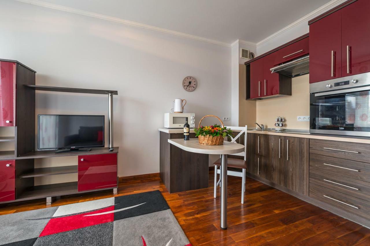Mala Italia Apartments Breslavia Esterno foto
